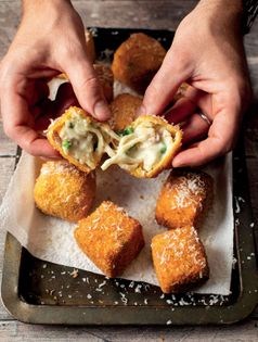 Fried pasta bites (Frittatine di pasta)
