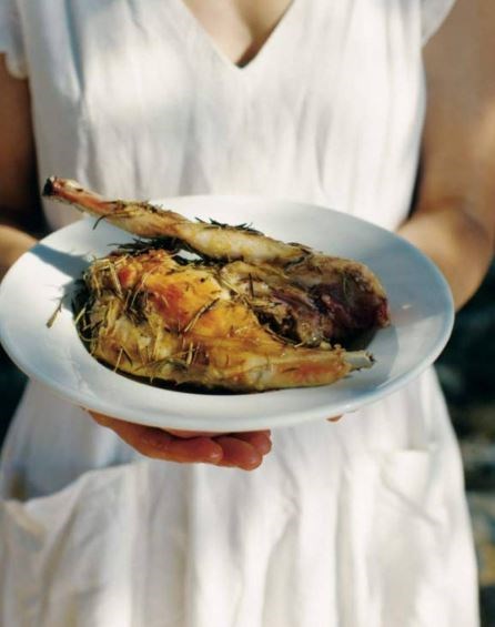 Fried rabbit with rosemary and vinegar