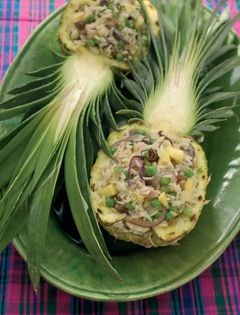 Fried rice in pineapple