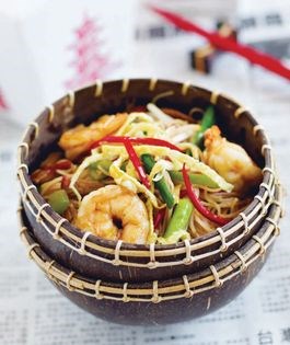 Fried rice vermicelli with shrimp