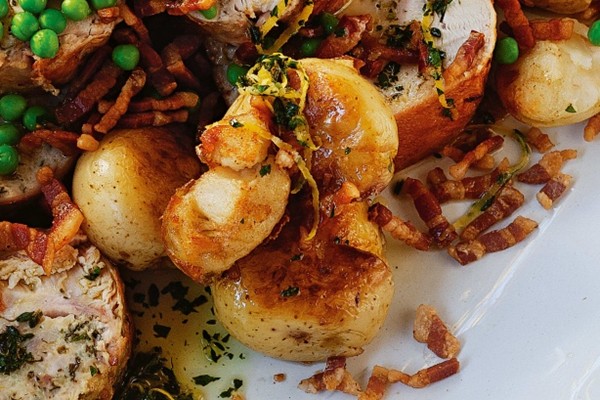 Fried smashed potatoes with garlic and lemon