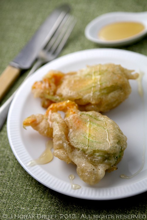 Fried stuffed zucchini flowers