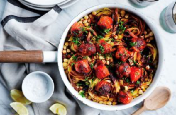 Fried tagliatelle with chickpeas and smoky tomatoes