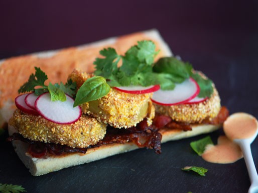 Fried tomatillo and spicy mayo sandwiches