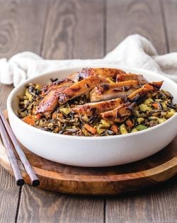 Fried wild rice and chicken