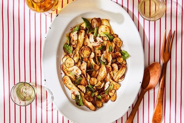 Fried zucchini agrodolce with chilies and fresh mint
