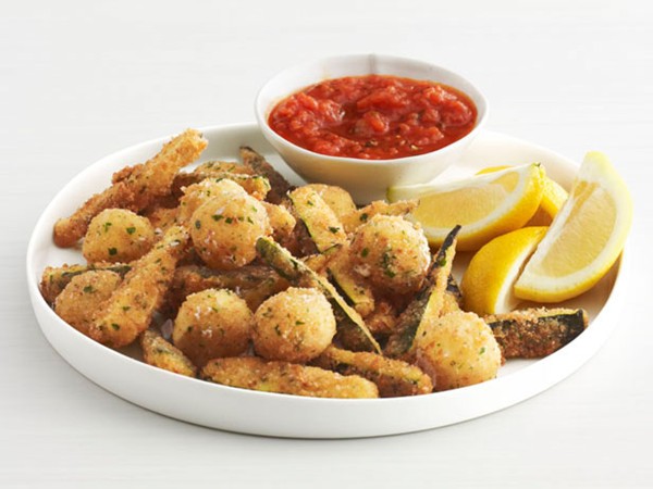 Fried zucchini and mozzarella