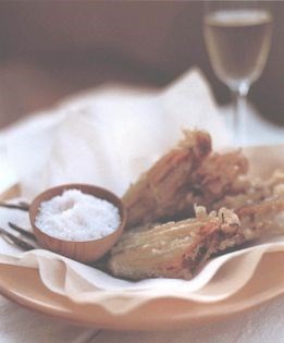 Fried zucchini blossoms (Fiori di zucchini fritti)