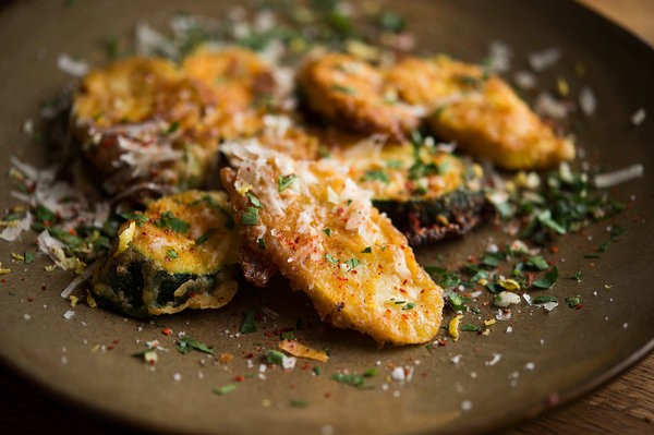 Fried zucchini with pecorino and hot pepper