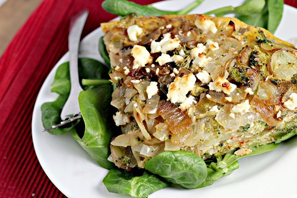 Frittata with Thai red curry, broccoli, shallots and feta cheese