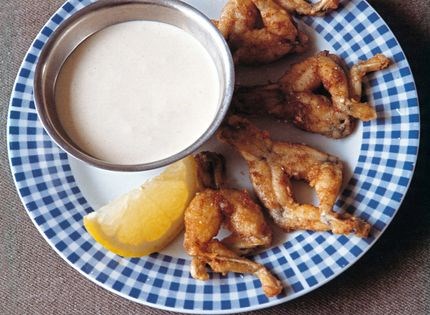 Frogs' legs with tamarind and garlic cream (Cuisses de grenouilles, sauce au tamarin)
