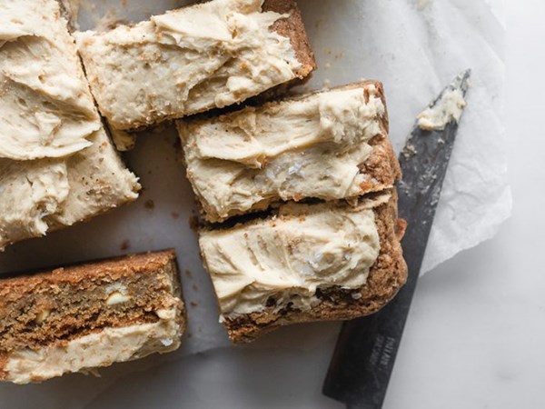 Frosted cappuccino cookie bars