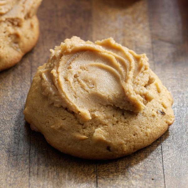 Frosted maple cookies