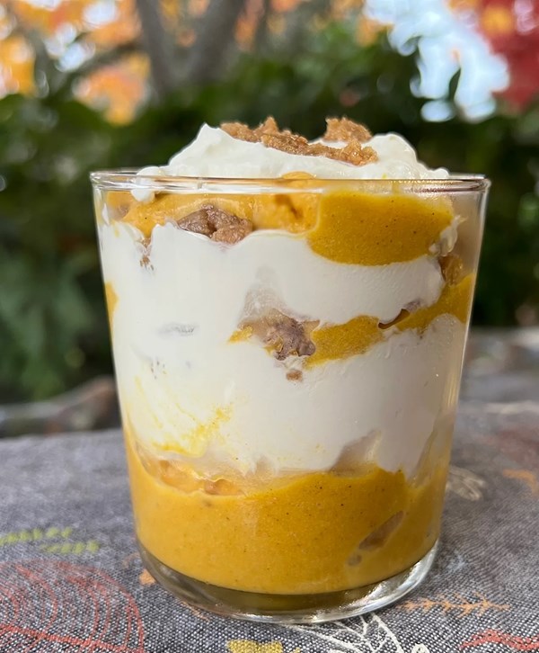 Frosty pumpkin pie parfait