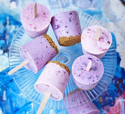 Frozen berry & ginger nut yogurt pops