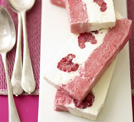Frozen berry parfait