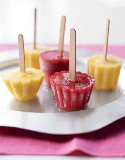 Frozen fruit pops: Pineapple-mint frozen fruit pops