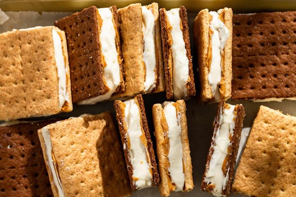 Frozen grahamwiches