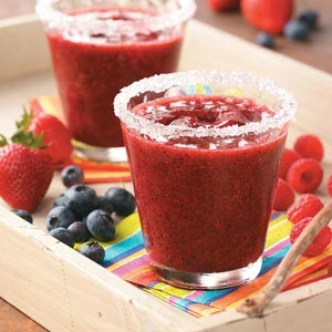 Frozen lemon-berry margaritas