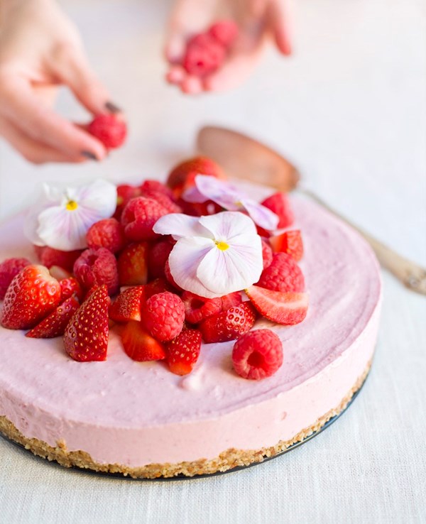 Frozen pink cheesecake