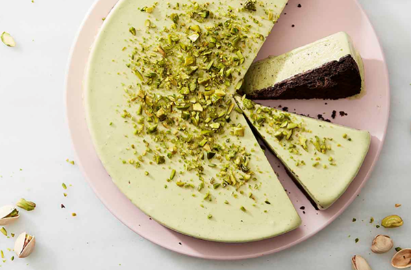 Frozen pistachio pie