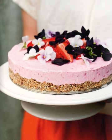 Frozen strawberry cheescake on a sunflower crust