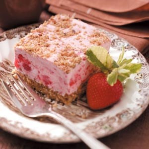 Frozen strawberry dessert