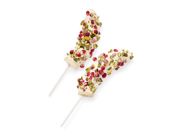 Frozen yogurt banana pops