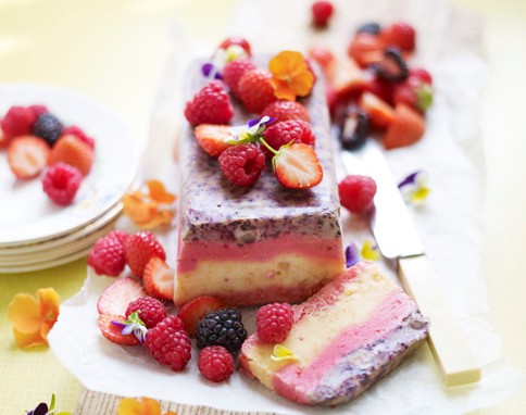Frozen yogurt layer cake