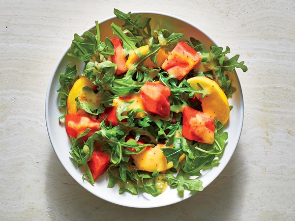 Fruit and arugula salad with fig vinaigrette 