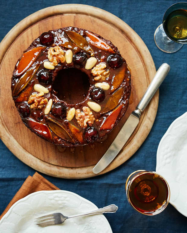 Fruit and nut cake (certasino di Bologna)