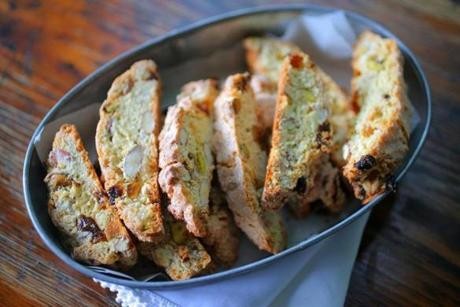 Fruit and nut croquants