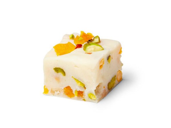 Fruit and nut white chocolate fudge 