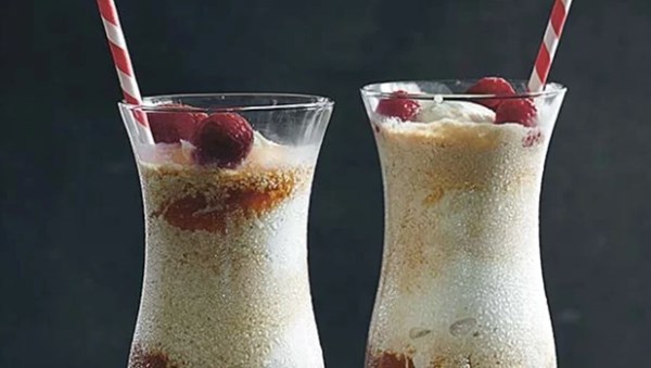 Fruit beer float