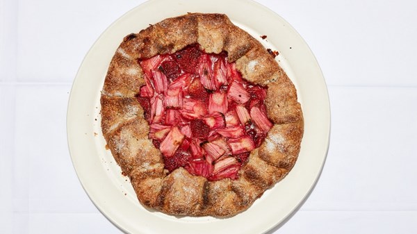 Fruit galette with buckwheat crust