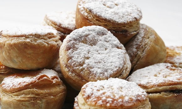 Fruit mince tarts