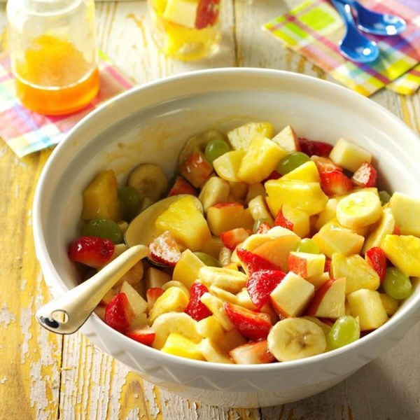 Fruit salad with apricot dressing 