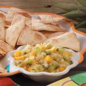 Fruit salsa with ginger chips
