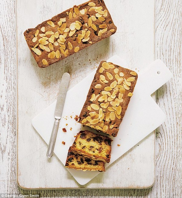 Fruitcake loaves