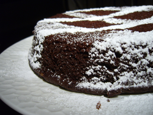 Fudgy chocolate stout cake