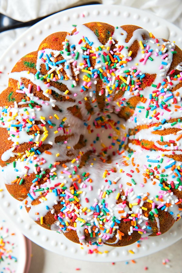 Funfetti bundt cake