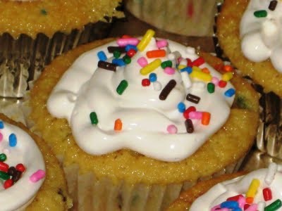 Funfetti cupcakes with marshmallow frosting
