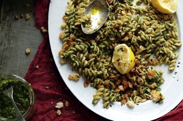 Fusilli with artichoke pesto and pangrattato