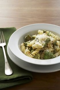 Fusilli with broccoflower (Fussili al cavolo Romanesco)