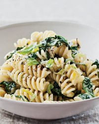 Fusilli with creamed leek and spinach