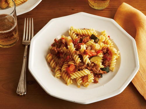 Fusilli with sausage and zucchini (Fusilli alla salsiccia e zucchine)