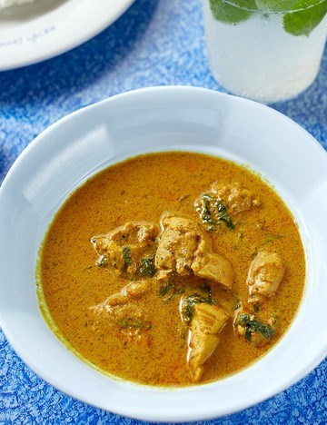 Gaeng gati gai chicken curry