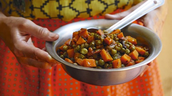 Gajar matar sabji