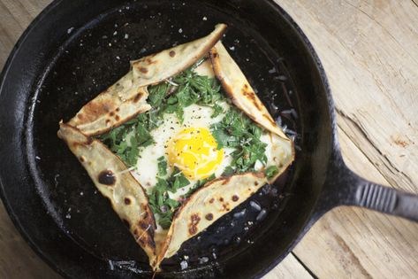 Galettes with chard and Gruyère