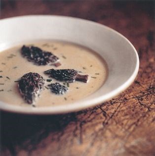 Game consommé with morels (Consomme di selvaggina e spugnole)